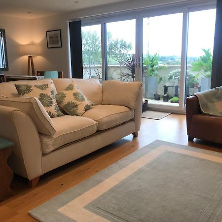 Modern Apartment With Stunning Views, Close To Amenities And St Ives Hayle Exterior photo